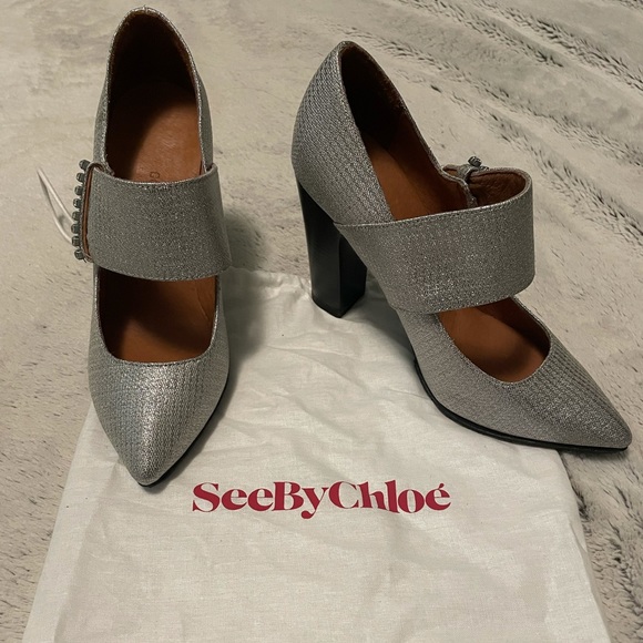 Beautiful See By Chloe silver Mary Jane pumps - Picture 6 of 16